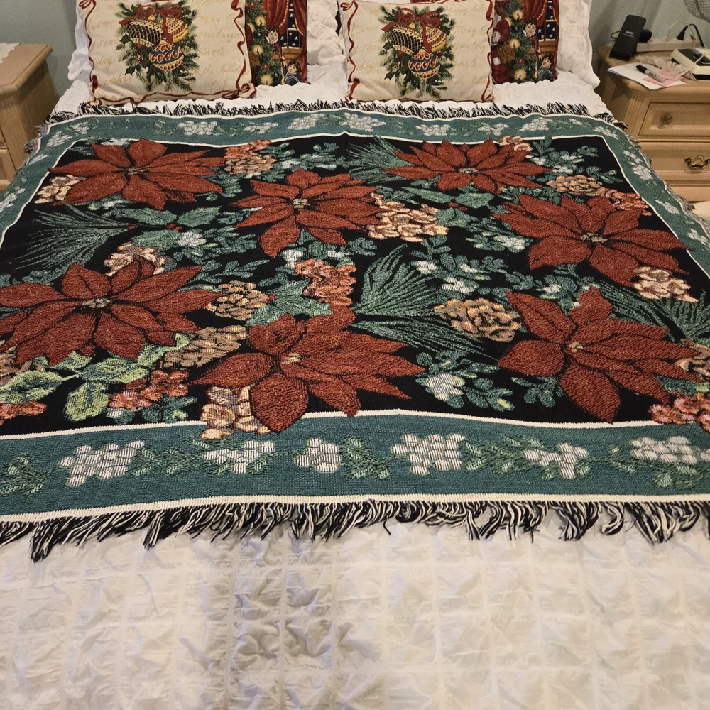 Festive Vintage Holiday Throw Blanket – Poinsettia & Pine – 60